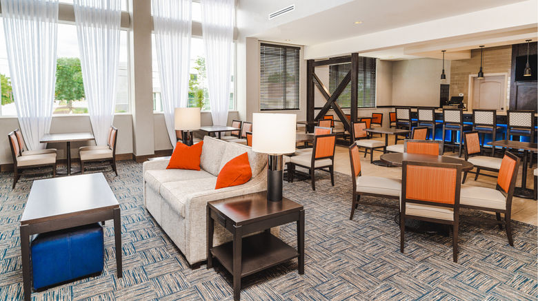 <b>Staybridge Suites Nashville Midtown Lobby</b>. Images powered by <a href="https://www.leonardoworldwide.com/" title="Leonardo Worldwide" target="_blank">Leonardo</a>.