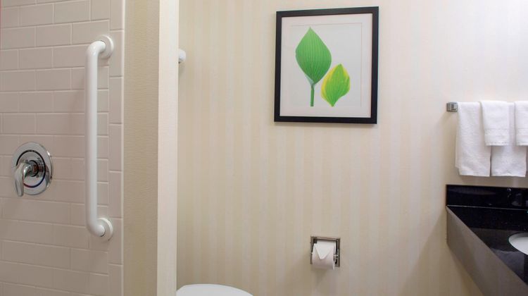 Fairfield Inn & Suites Gadsden Room