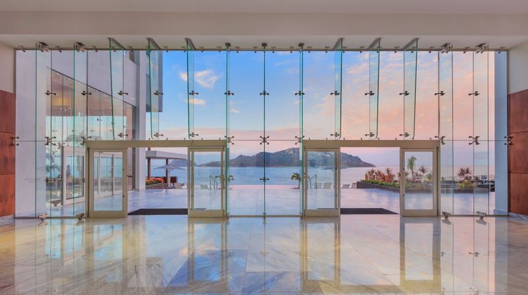Courtyard Mazatlan Beach Resort Exterior