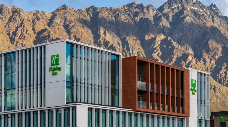 Holiday Inn Remarkables Park Exterior