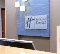 Holiday Inn Express & Suites Ironton Lobby
