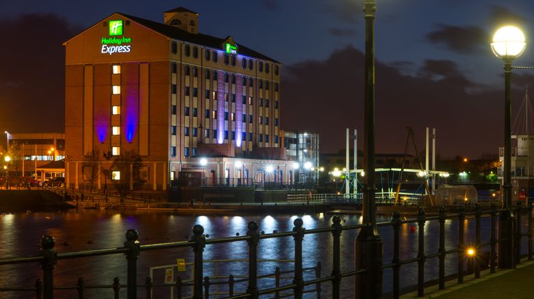 <b>Holiday Inn Express Salford Quays Exterior</b>. Images powered by <a href="https://www.leonardoworldwide.com/" title="Leonardo Worldwide" target="_blank">Leonardo</a>.