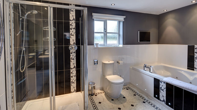 <b>Seckford Hall Hotel Room</b>. Images powered by <a href="https://www.leonardoworldwide.com/" title="Leonardo Worldwide" target="_blank">Leonardo</a>.