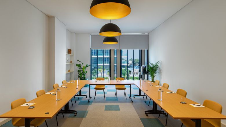 <b>voco Dubai The Palm Meeting</b>. Images powered by <a href="https://www.leonardoworldwide.com/" title="Leonardo Worldwide" target="_blank">Leonardo</a>.