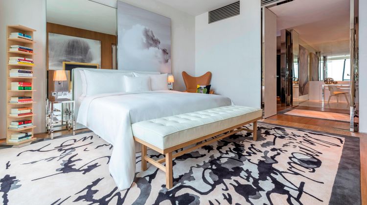 JW Marriott Hotel Singapore South Beach Suite