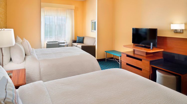 Fairfield Inn & Suites Flat Rock Suite
