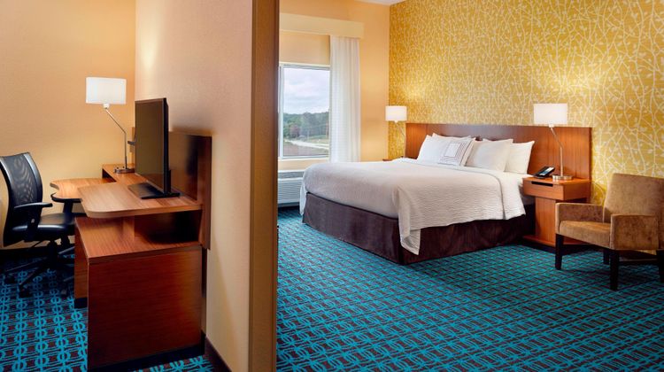 Fairfield Inn & Suites Flat Rock Suite