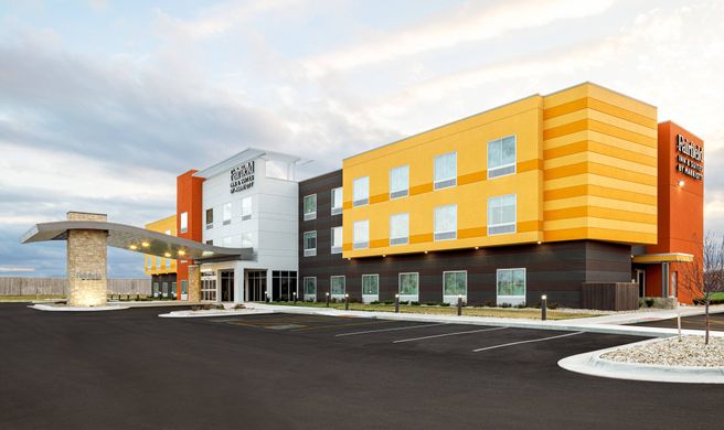Fairfield Inn & Suites Salina Exterior