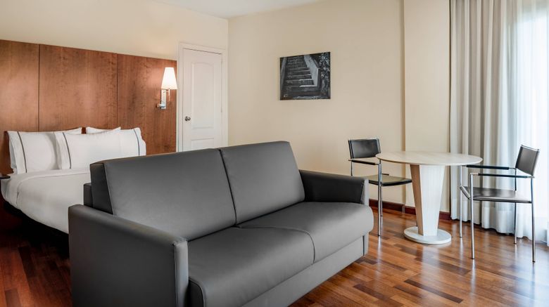 <b>AC Hotel La Linea Room</b>. Images powered by <a href="https://www.leonardoworldwide.com/" title="Leonardo Worldwide" target="_blank">Leonardo</a>.
