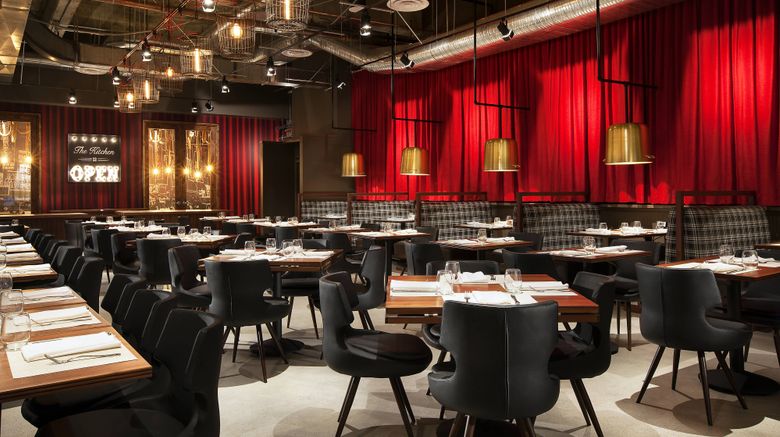<b>Sheraton Grand Los Angeles Restaurant</b>. Images powered by <a href="https://www.leonardoworldwide.com/" title="Leonardo Worldwide" target="_blank">Leonardo</a>.