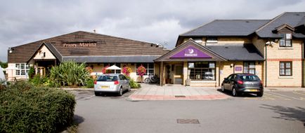 Premier Inn Bedford (Priory Marina) Exterior