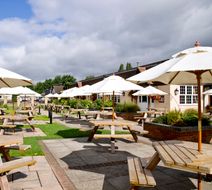 Premier Inn Bedford (Priory Marina) Exterior