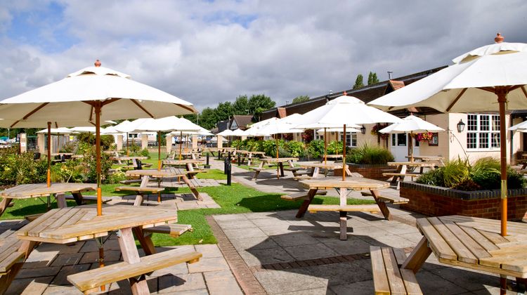 Premier Inn Bedford (Priory Marina) Exterior