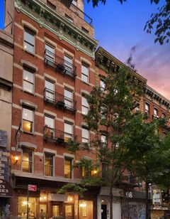 Historic Blue Moon Hotel