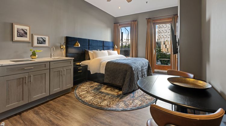 Historic Blue Moon Hotel Room