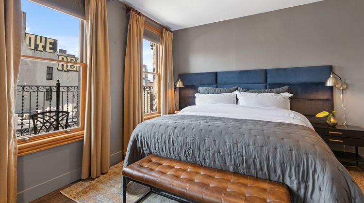 Historic Blue Moon Hotel Room