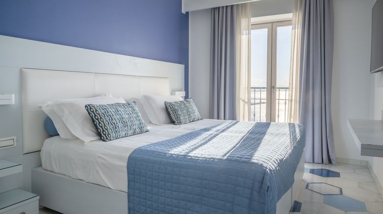 Lloyd's Baia Hotel Room
