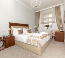 Le Premier Room