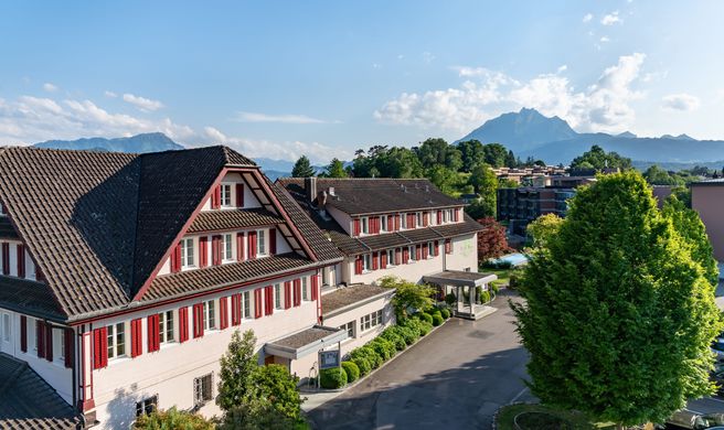 Balm Hotel Exterior