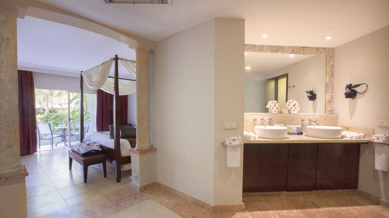 <b>Hotel Majestic Elegance Punta Cana Room</b>. Images powered by <a href="https://www.leonardoworldwide.com/" title="Leonardo Worldwide" target="_blank">Leonardo</a>.