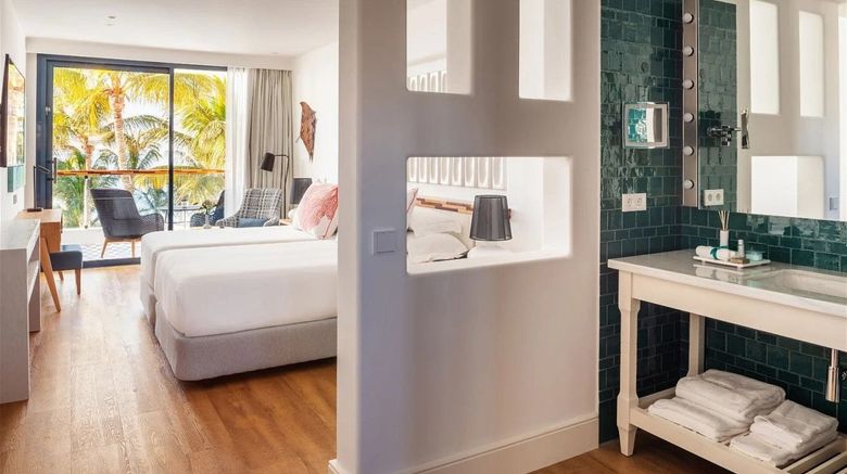 <b>Hotel Fariones Room</b>. Images powered by <a href="https://www.leonardoworldwide.com/" title="Leonardo Worldwide" target="_blank">Leonardo</a>.