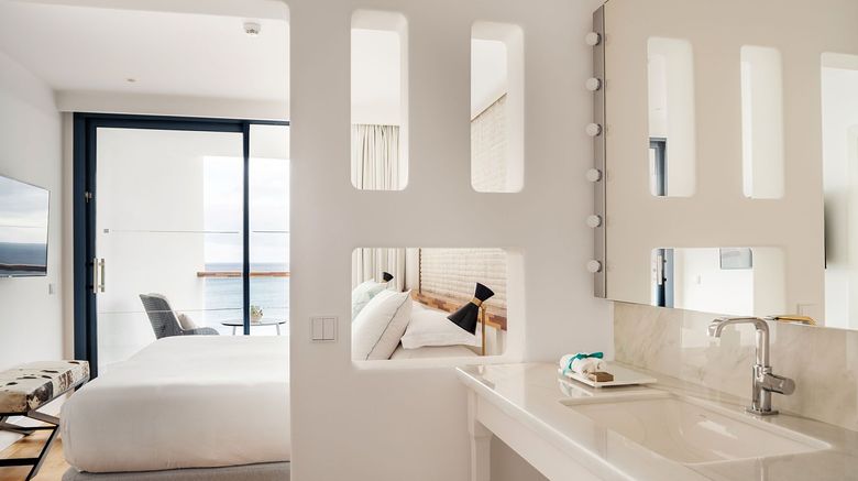 <b>Hotel Fariones Room</b>. Images powered by <a href="https://www.leonardoworldwide.com/" title="Leonardo Worldwide" target="_blank">Leonardo</a>.