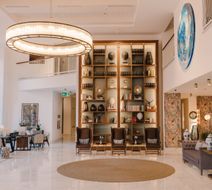 Hotel Fariones Lobby