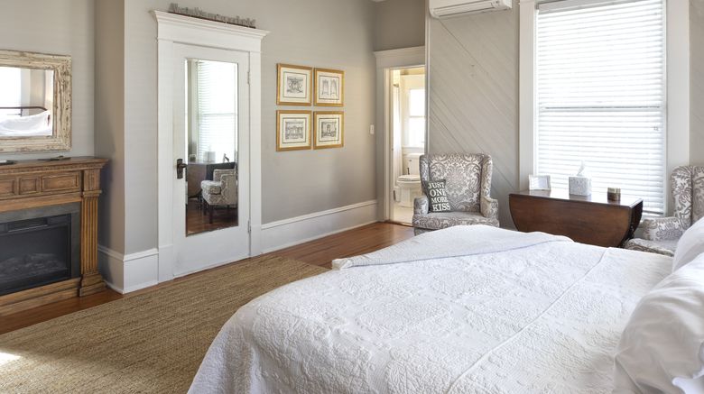 <b>Katy House Bed & Breakfast Room</b>. Images powered by <a href="https://www.leonardoworldwide.com/" title="Leonardo Worldwide" target="_blank">Leonardo</a>.