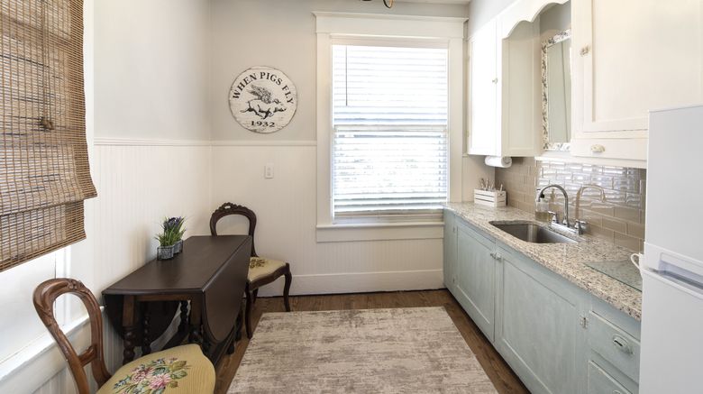 <b>Katy House Bed & Breakfast Room</b>. Images powered by <a href="https://www.leonardoworldwide.com/" title="Leonardo Worldwide" target="_blank">Leonardo</a>.