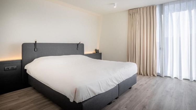 Bell X Hotel Room
