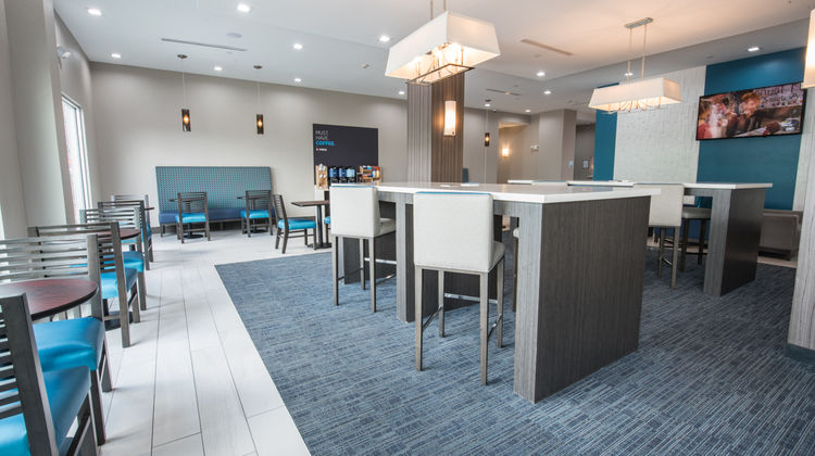 Holiday Inn Express & Suites Houston SE Restaurant