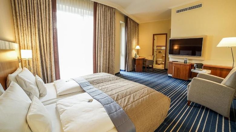 <b>Hotel Lind Room</b>. Images powered by <a href="https://www.leonardoworldwide.com/" title="Leonardo Worldwide" target="_blank">Leonardo</a>.