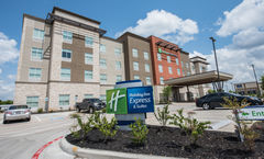 Holiday Inn Express & Suites Houston SE