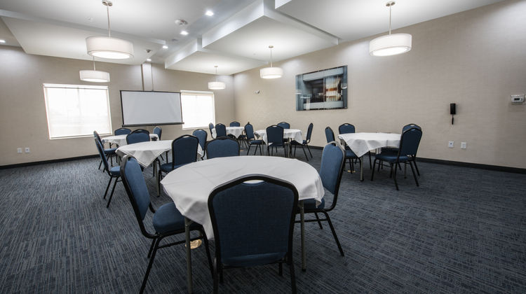 Holiday Inn Express & Suites Houston SE Meeting