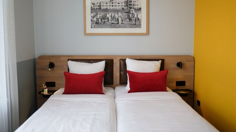 <b>Two Brothers Noordwijk Beach Room</b>. Images powered by <a href="https://www.leonardoworldwide.com/" title="Leonardo Worldwide" target="_blank">Leonardo</a>.