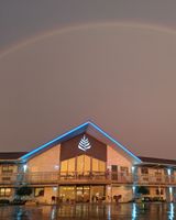 PINEMARK Inn & Suites