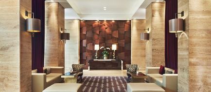 Metropol Palace Hotel Lobby