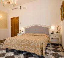 Villa Stucky Room