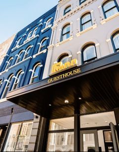 Kinn Guesthouse Downtown Milwaukee