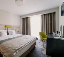 Almond Hotel Business & Spa Room
