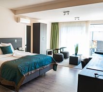 Abalona Hotel & Apartments Room