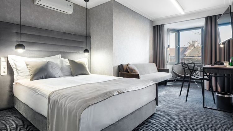 Logos Hotel Room