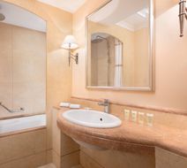 Courtyard by Marriott Rome Central Park Room