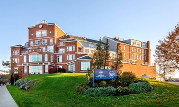 Sheraton Portsmouth Harborside Hotel