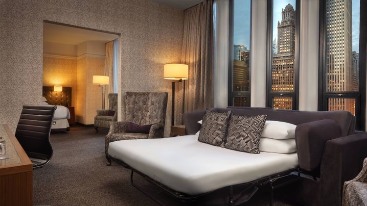 Hotel Chicago, Autograph Collection Suite