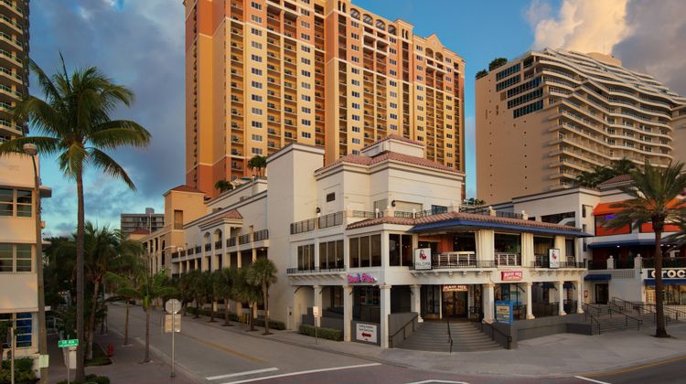 Marriott's BeachPlace Towers Exterior