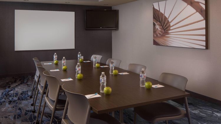 Fairfield Inn & Suites Meeting