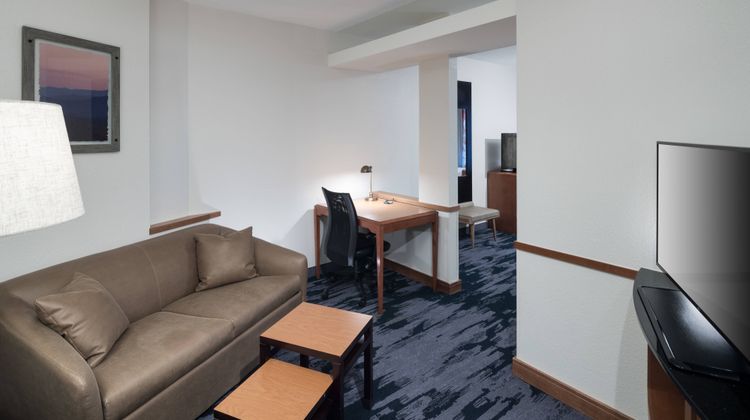 Fairfield Inn/Suites Orlando at SeaWorld Suite