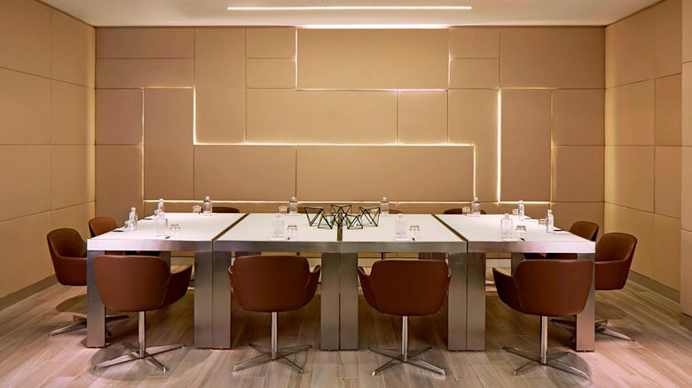 <b>AC Hotel by Marriott Miami Beach Meeting</b>. Images powered by <a href="https://www.leonardoworldwide.com/" title="Leonardo Worldwide" target="_blank">Leonardo</a>.