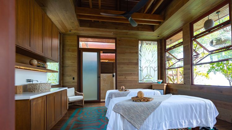Kimpton Grand Roatan Resort Spa